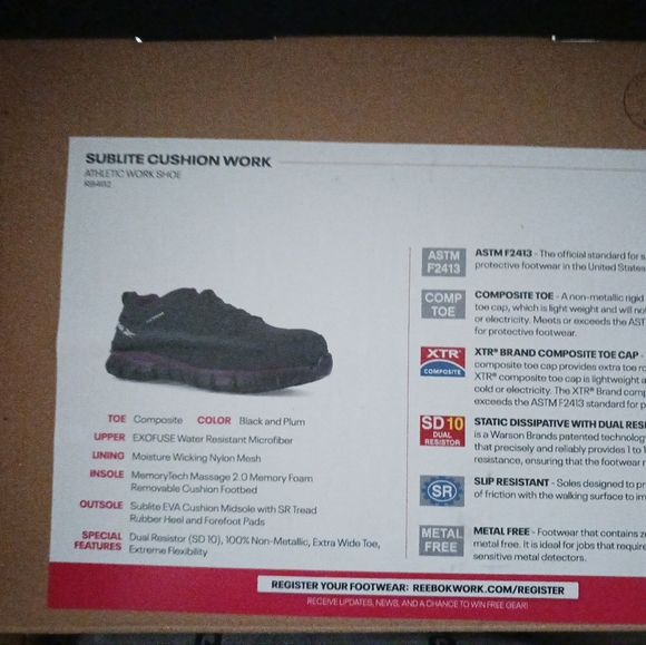 Reebok steal toe slip resistant  shoes - Picture 3 of 8